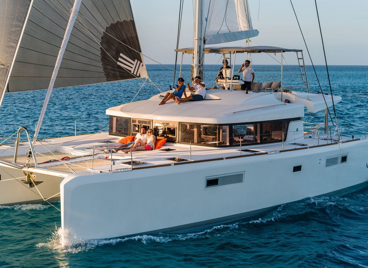 Charter Yacht DISCOVERY I