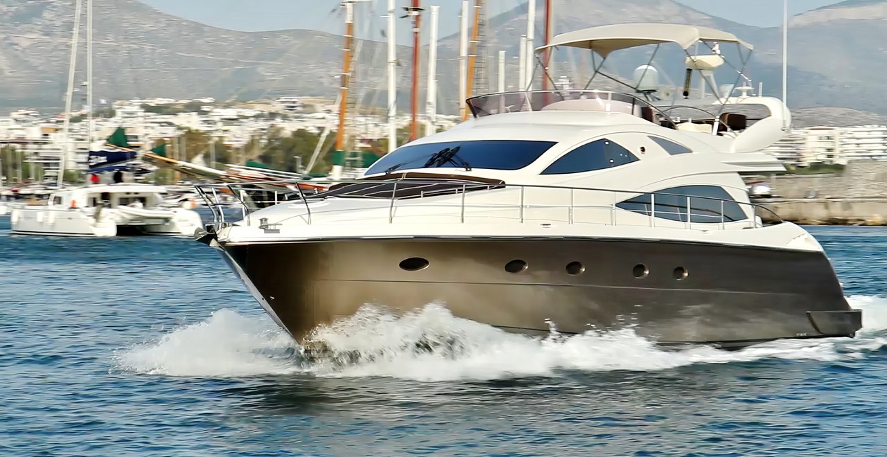 Charter Yacht PRAXIS 4