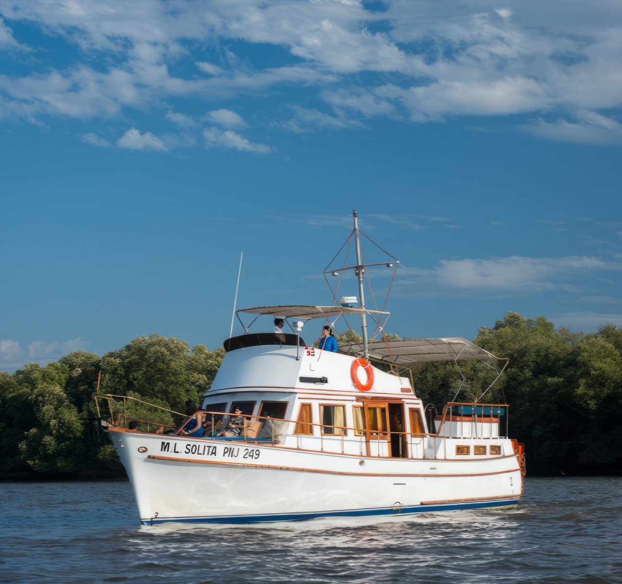 Charter Yacht SOLITA
