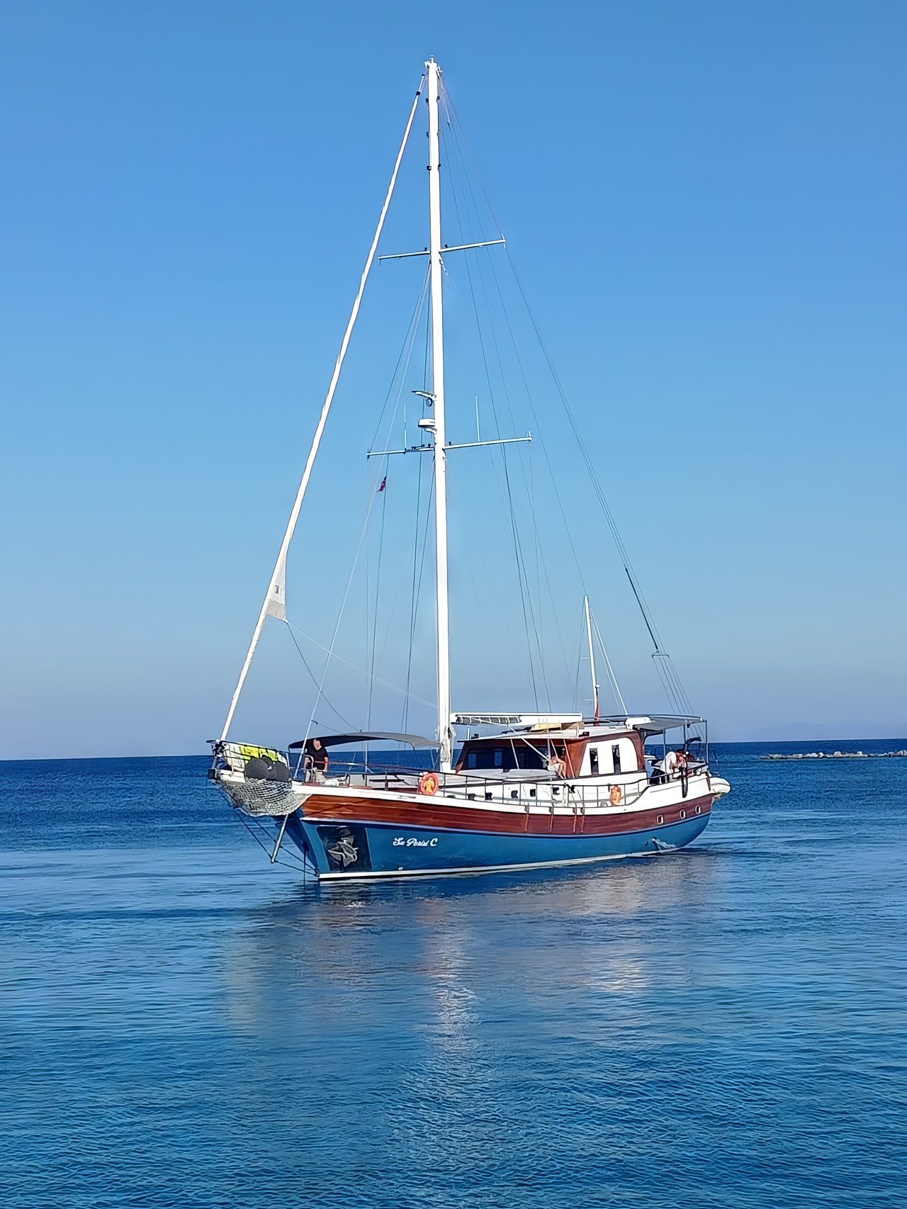 Charter Yacht SU PERISI C