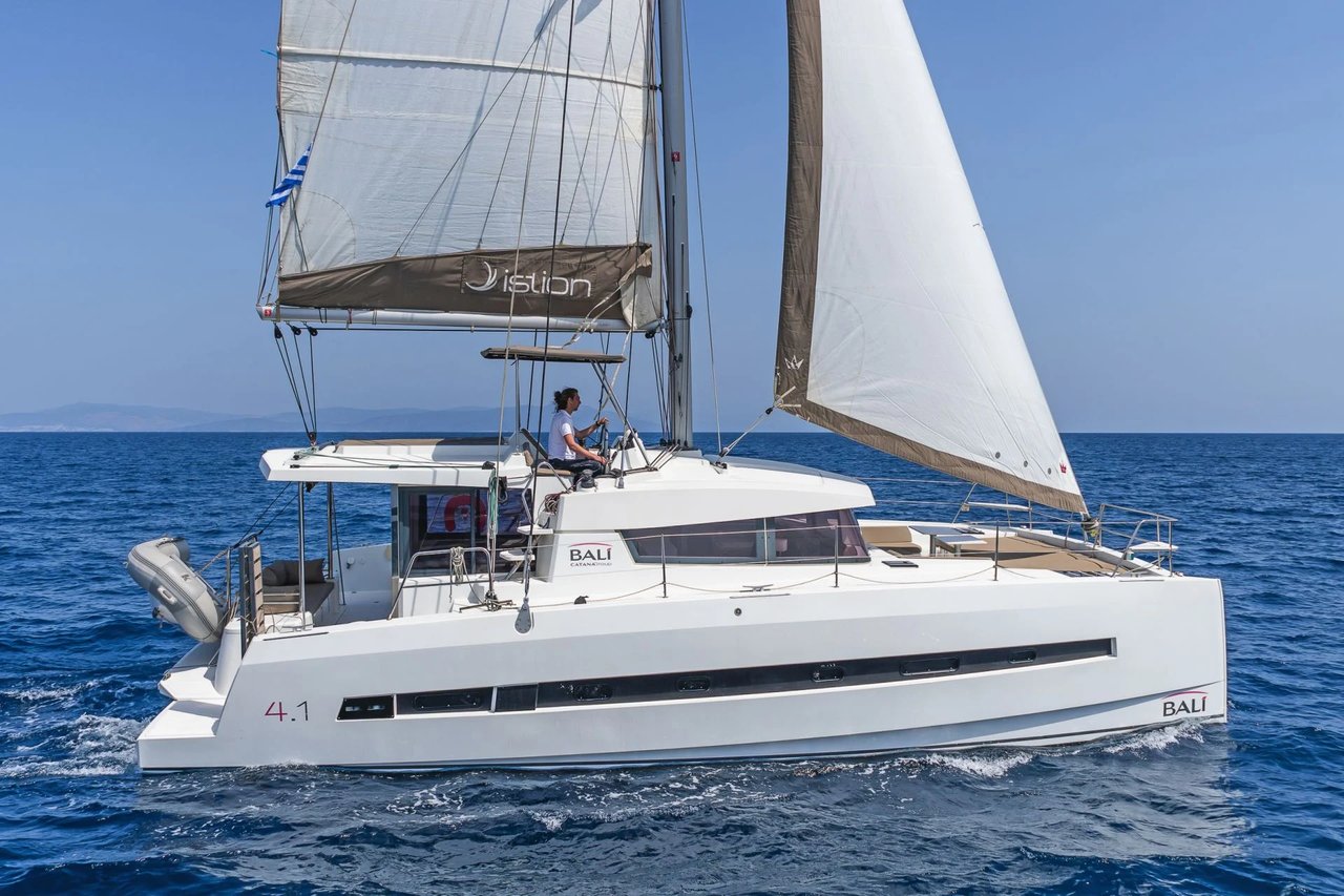 Charter Yacht ANEMOSKALA