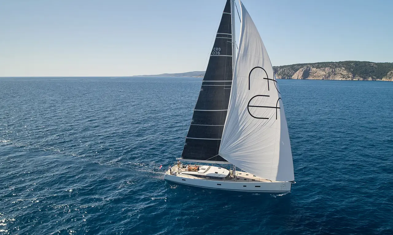 Charter Yacht AENEA