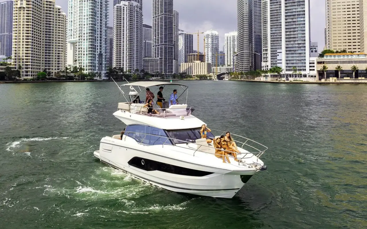 Charter Yacht AMANI
