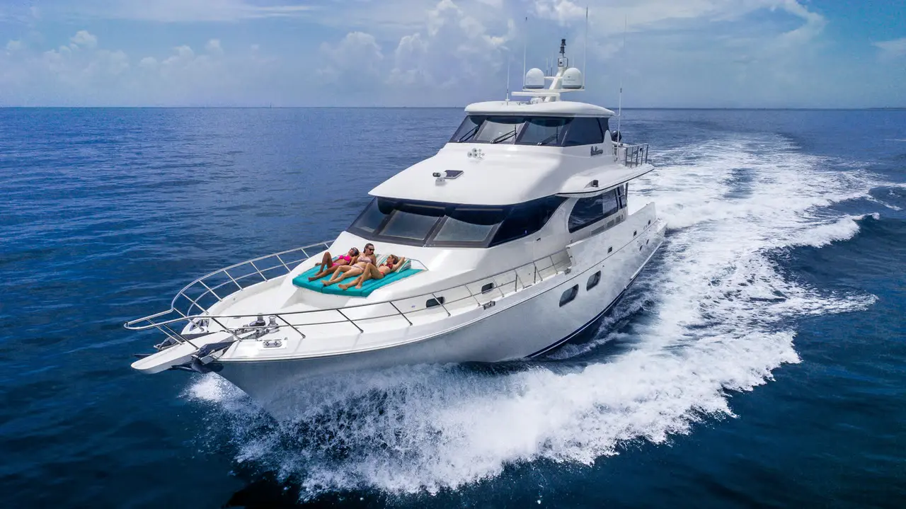 Charter Yacht ANDIAMO
