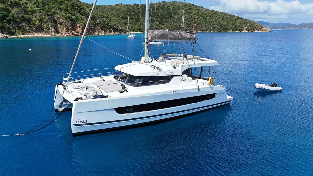 Charter Yacht AQUATIC ODYSSEY