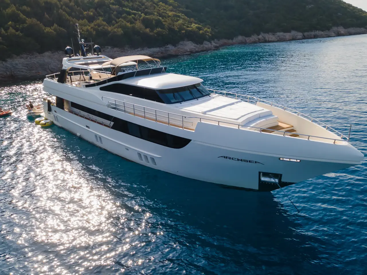 Charter Yacht ARCHSEA