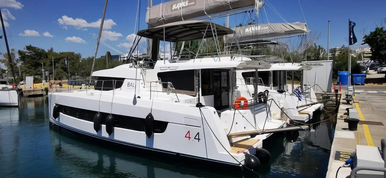 Charter Yacht KOS 44.3
