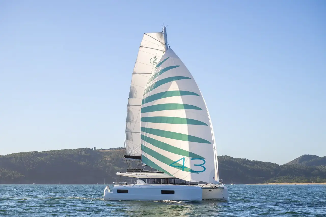 Charter Yacht STELA