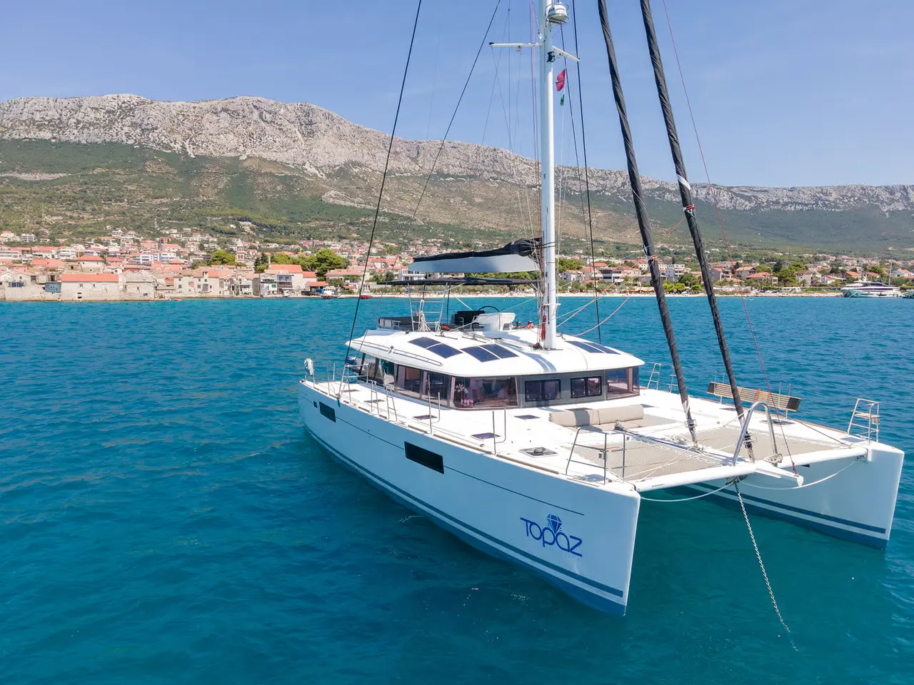 Charter Yacht TOPAZ