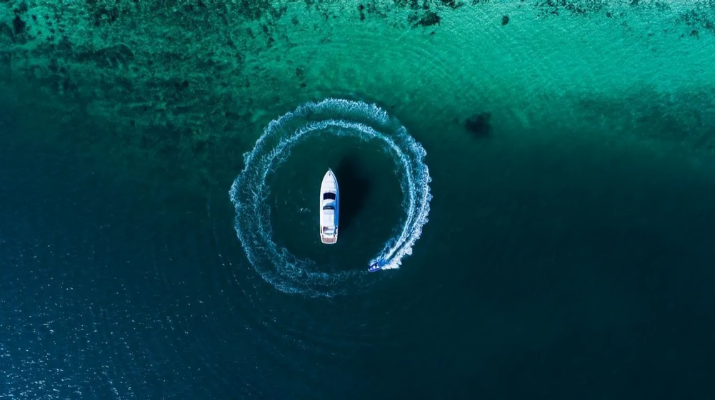 Charter Yacht ARIA BLUE