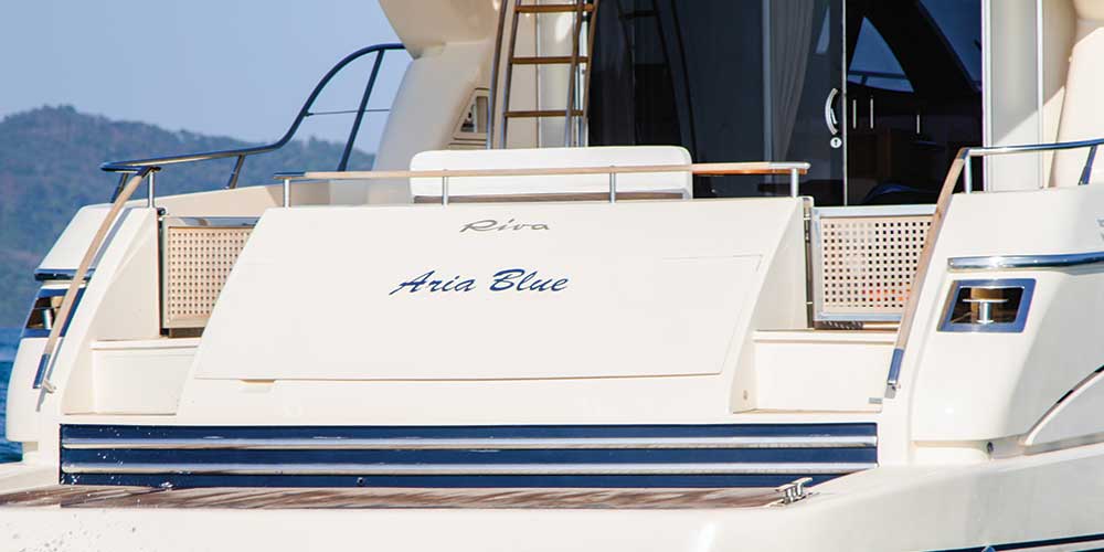 Charter Yacht ARIA BLUE