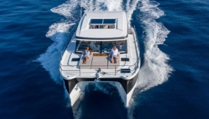 Charter Yacht FOUNTAINE PAJOT 40