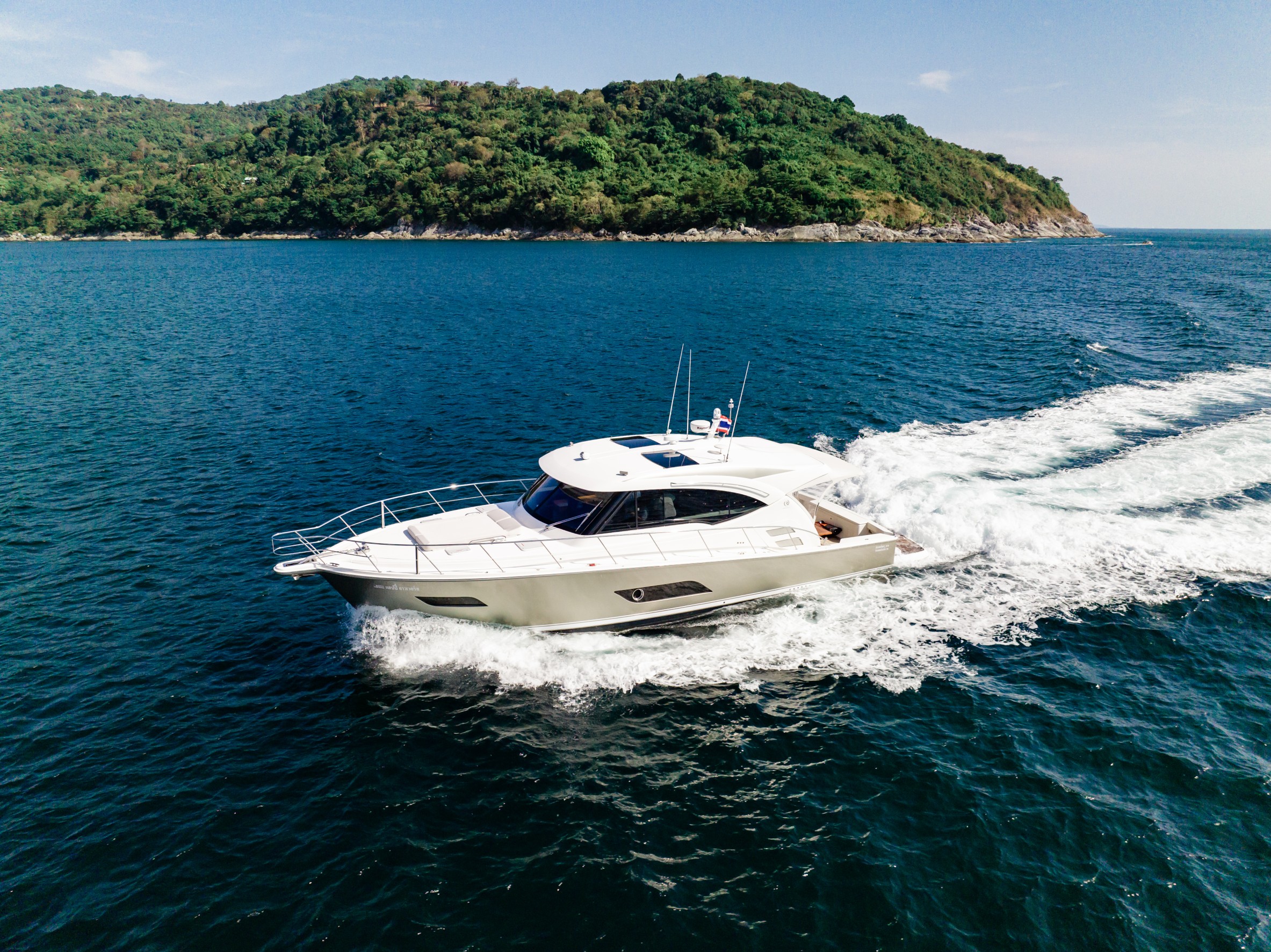 Charter Yacht HAPPY OURS