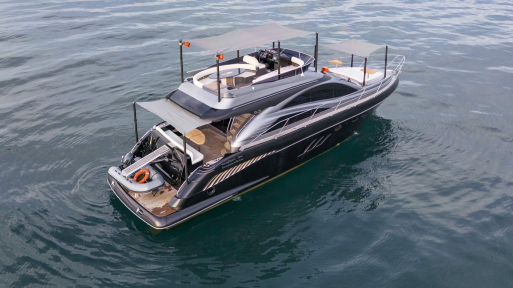 Charter Yacht HYPE 55