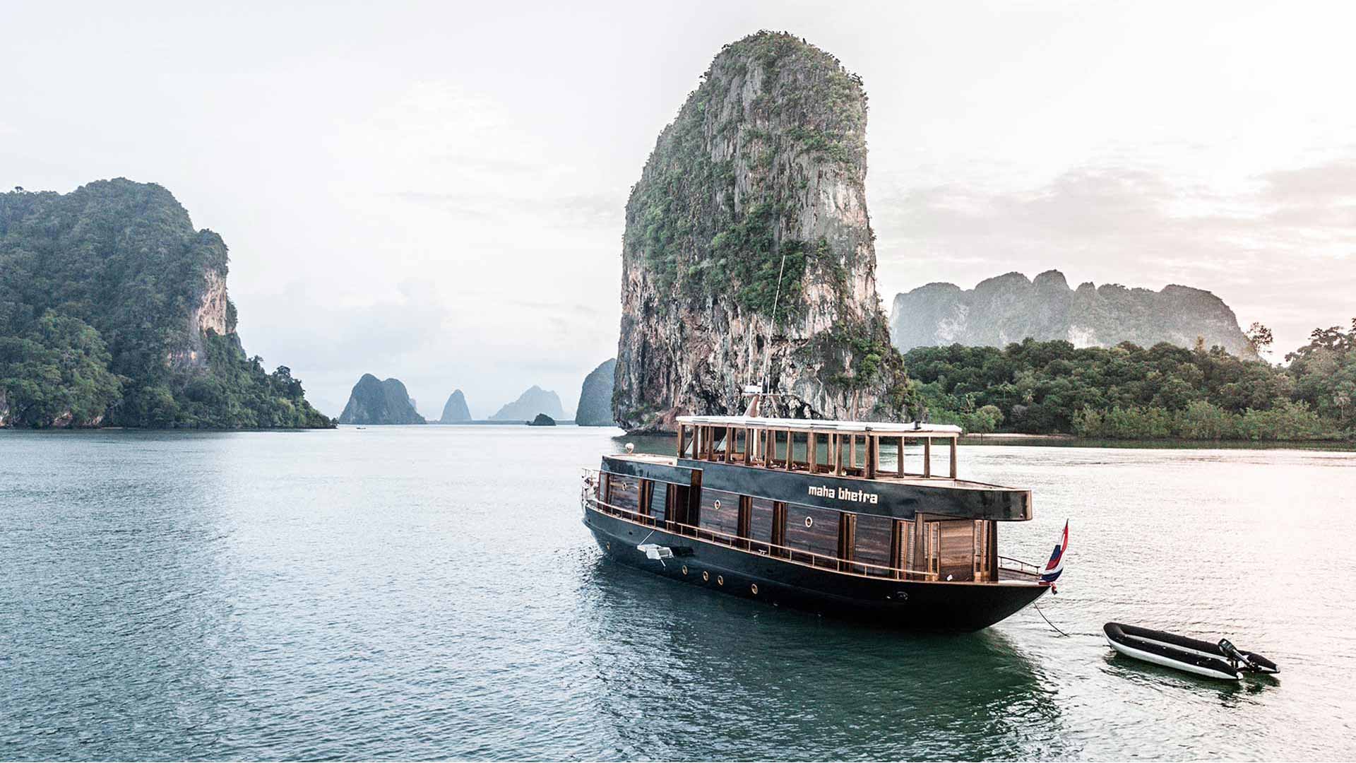 Charter Yacht MAHA BHETRA