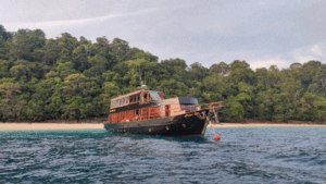 Charter Yacht MAHA BHETRA