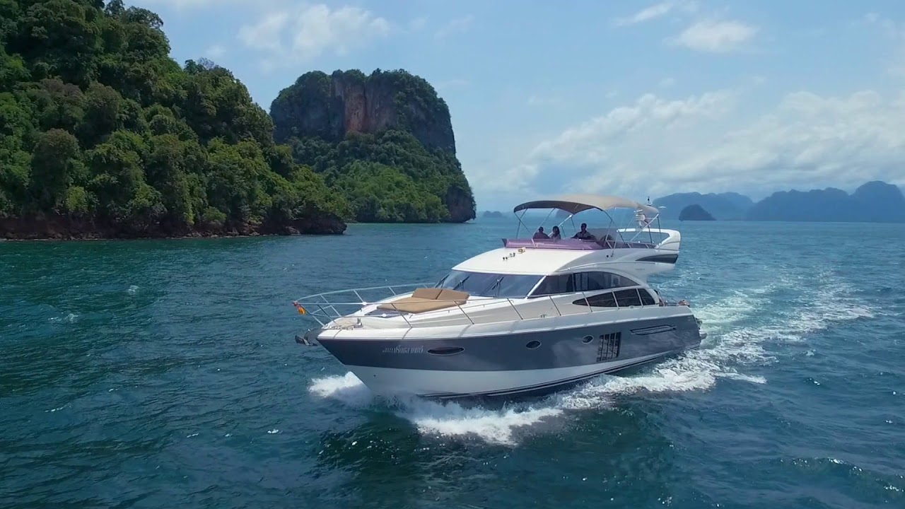 Charter Yacht MAYAVEE