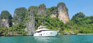 Charter Yacht PRINCESS 78