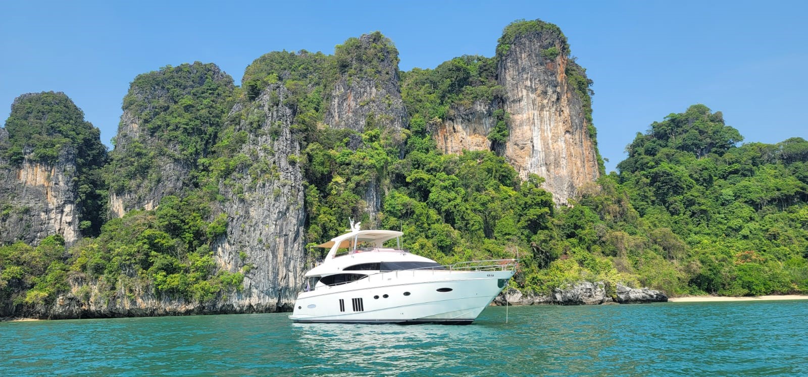 Charter Yacht PRINCESS 78