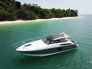 Charter Yacht PRINCESS V39