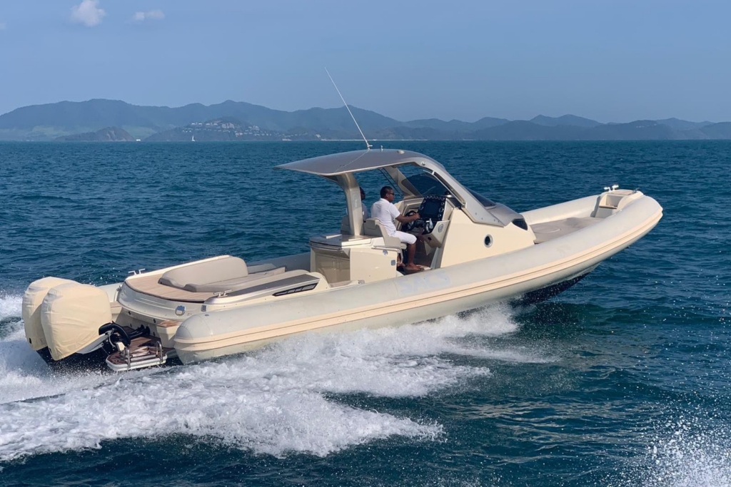 Charter Yacht SACS STRIDER 11