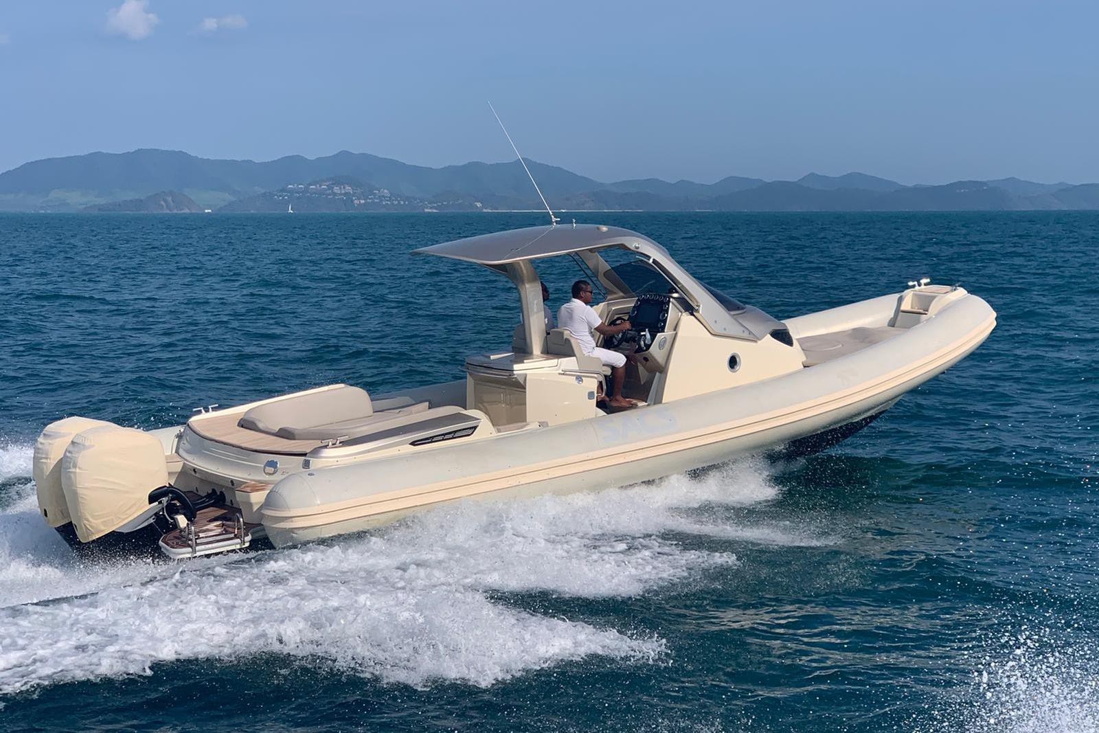 Charter Yacht SACS STRIDER 11