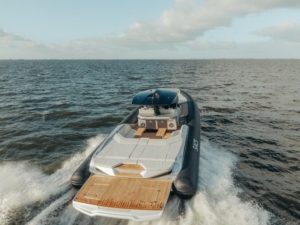 Charter Yacht SACS STRIDER 15