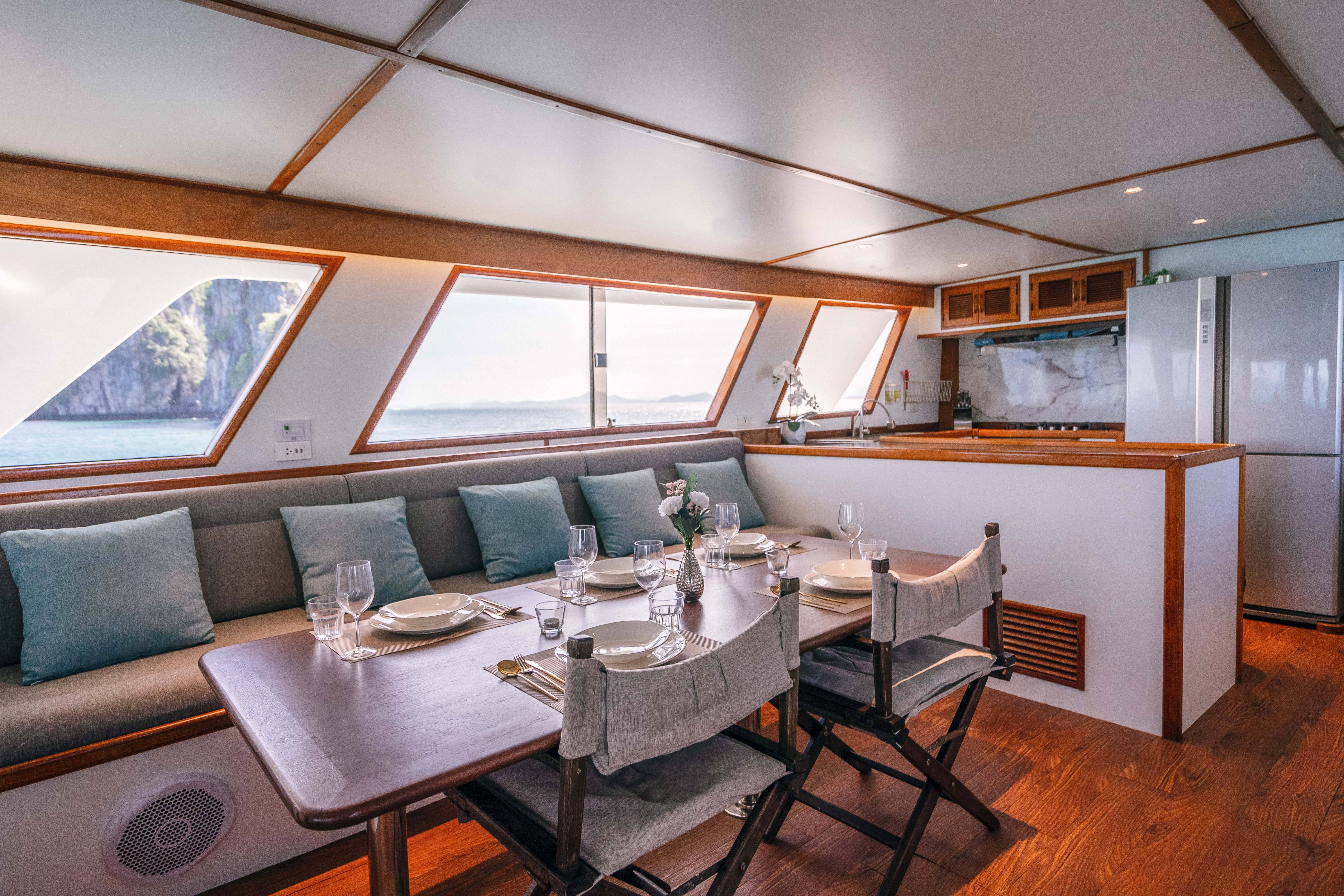 Charter Yacht SIAM PRINCESS