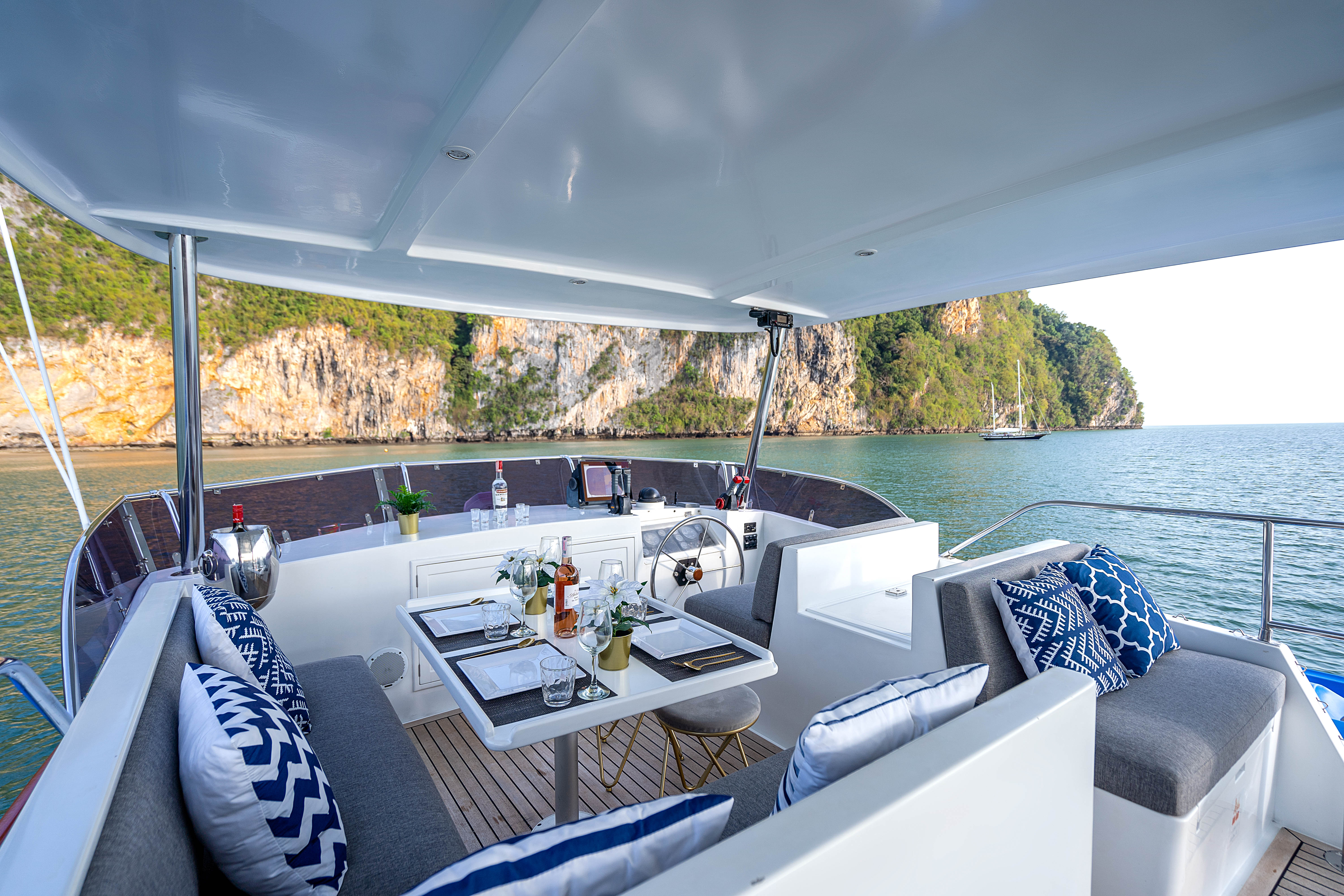 Charter Yacht SAMBUCA