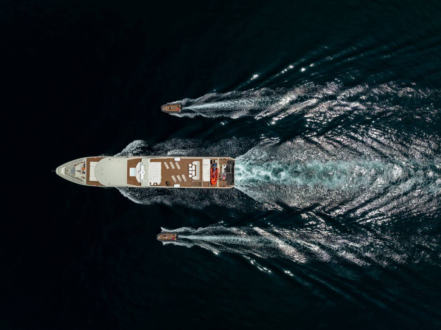 Charter Yacht VANORA